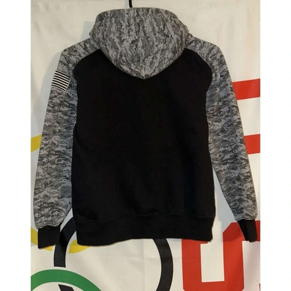 Ariat Hoodie Boys Medium Black Digital Camo USA American Flag‎ Youth